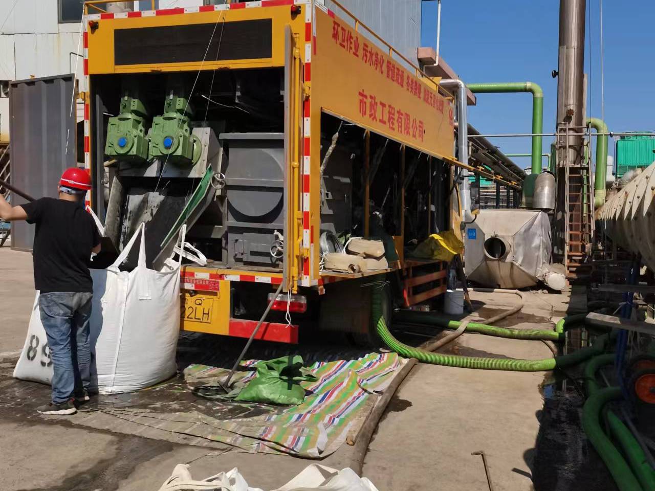 赤水淤泥压干处理